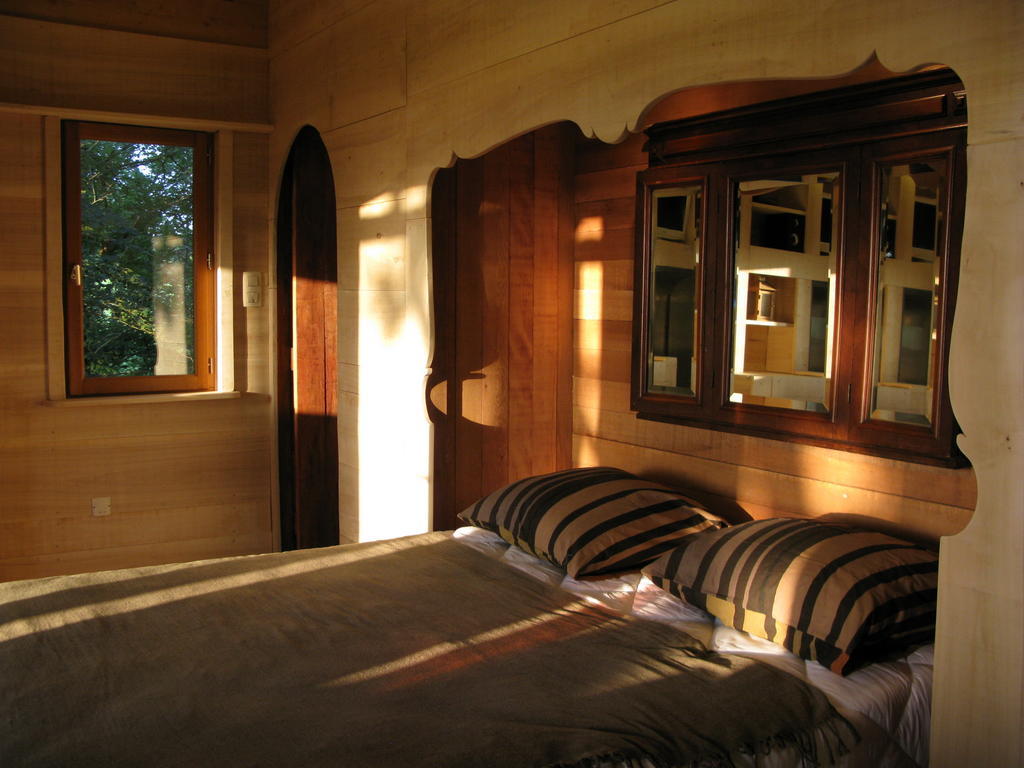 Les Cabanes Du Tertre Urval Luaran gambar