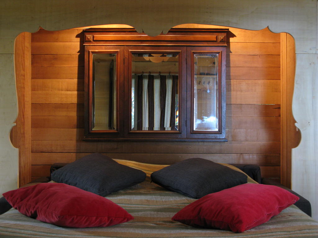 Les Cabanes Du Tertre Urval Luaran gambar