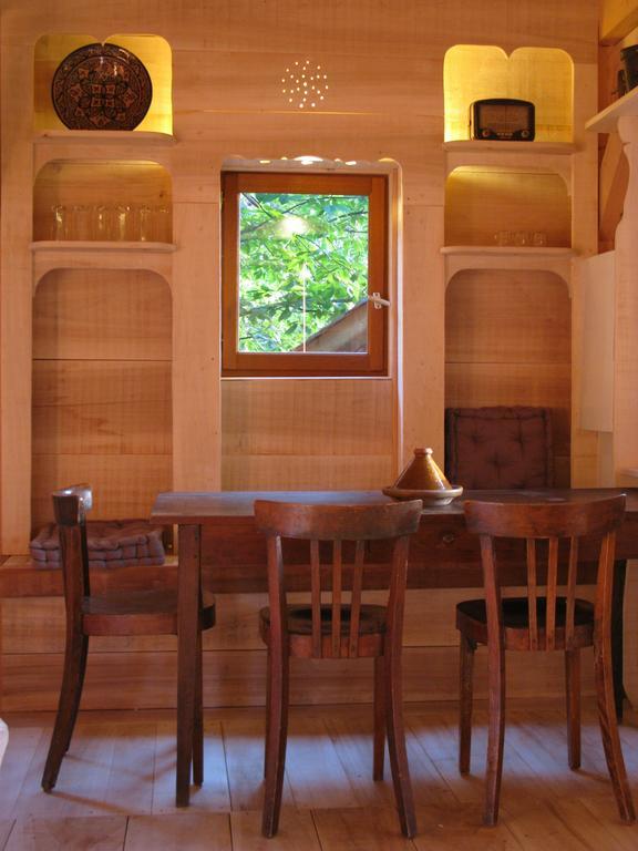 Les Cabanes Du Tertre Urval Bilik gambar